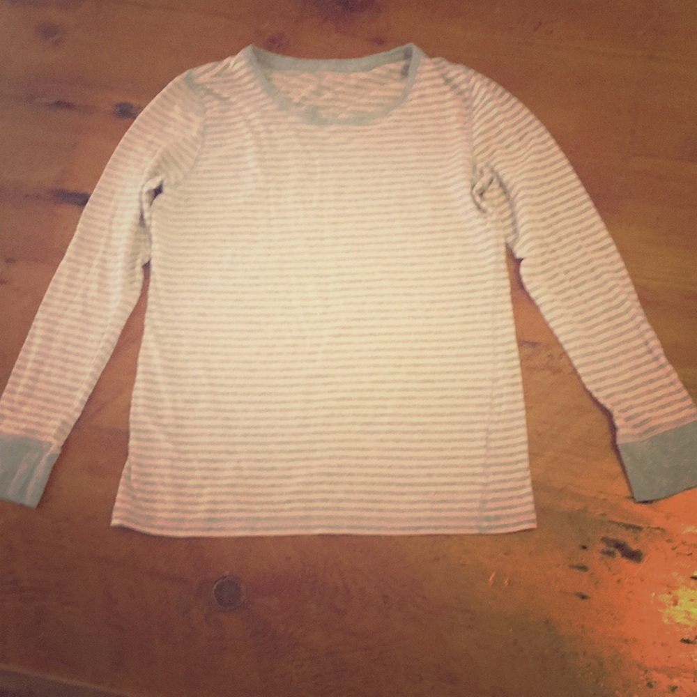 Calvin Klein long sleeve performance tee size M/L